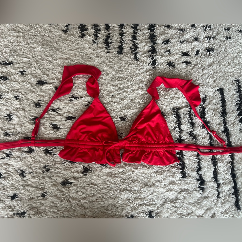 Never worn: Toluca swim top (size S)